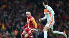 Galatasaray, Ba�ak�ehir kar��s�nda 3 de�i�iklikle ��kt�