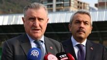 Gen�lik ve Spor Bakan� Bak'tan, Rize'de Euro 2032 s�zleri
