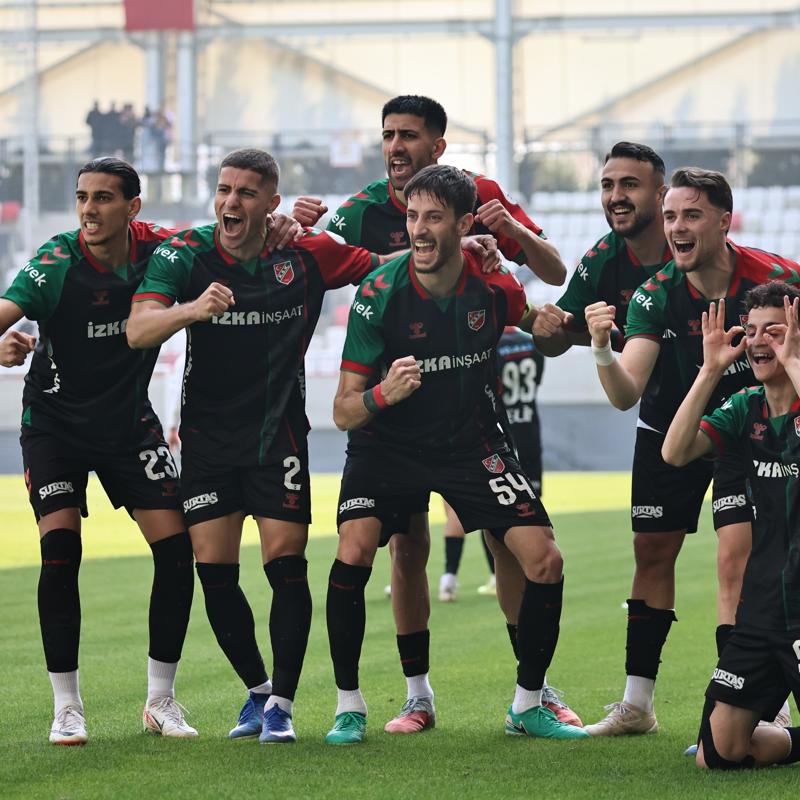 Kar��yaka'dan �st �ste 5. galibiyet