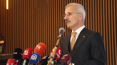 Bakan Uralo�lu'ndan ebeveynlere internet uyar�s�