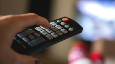 Fenomen bir dizinin daha fi�i �ekildi! Ba�rol� 'the end' yazarak duyurdu