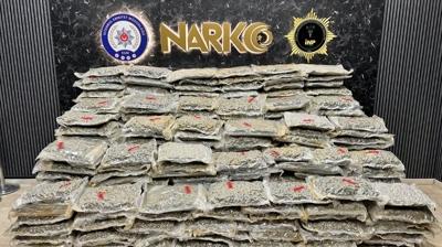 Yurt i�inde da��t�m yapmay� planl�yorlard�: Y�zlerce kilo uyu�turucu ele ge�irildi