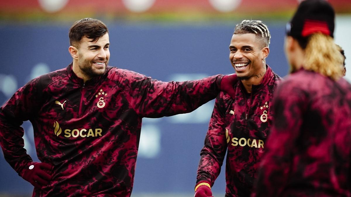 Galatasaray �ampiyonlar Ligi Liverpool deplasman� foto�raflar� resimleri