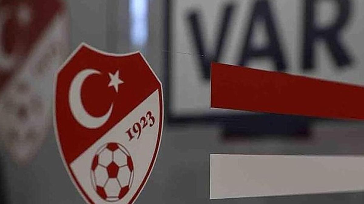 VAR hakemleri  Gen�lerbirli�i-Be�ikta�  Trendyol S�per Lig foto�raflar� resimleri