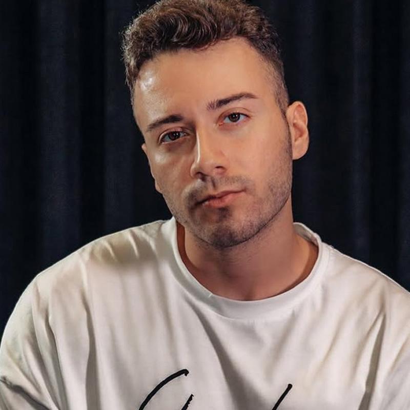 'Hayat amac�m� kaybettim' demi�ti! Enes Batur YouTube'ye d�nd�, servet kazand�