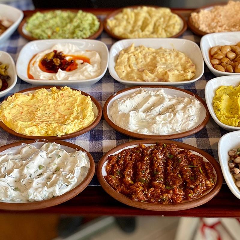 �ftarda i�tah kabartan 10 meze tarifi! Her men�ye uygun mezeler