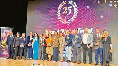 Hekimlere hizmet plaketi