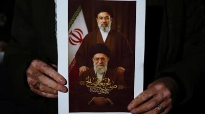 Trump'tan �arp�c� iddia: M�cteba Hamaney de �lm�� olabilir