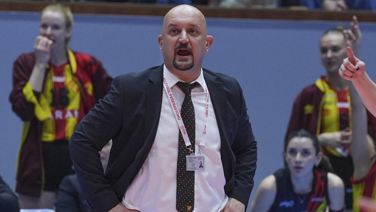 Ataman G�neyligil g�ztepe voleybol foto�raflar� resimleri