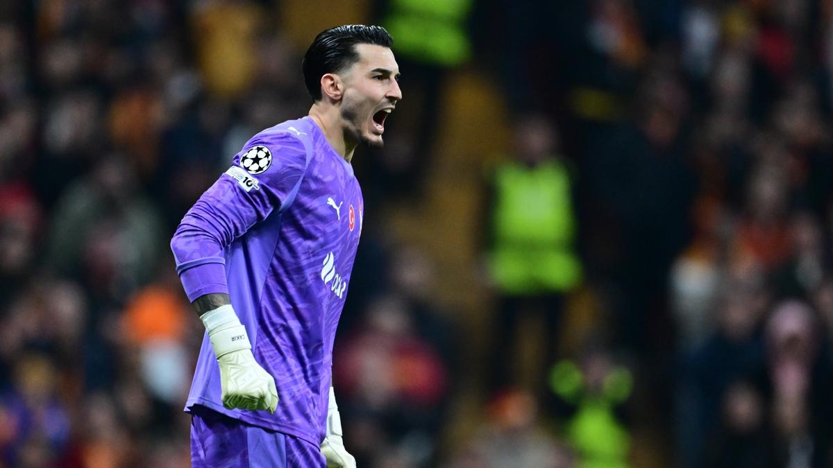 u�urcan �ak�r galatasaray futbol foto�raflar� resimleri