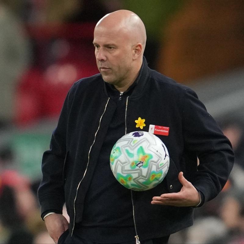 Aslan, Arne Slot'u u�urlayacak