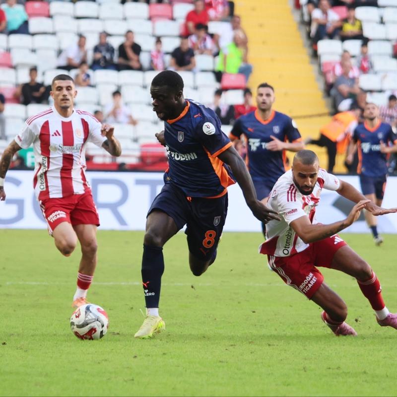 Ba�ak�ehir, Antalyaspor'u a��rl�yor
