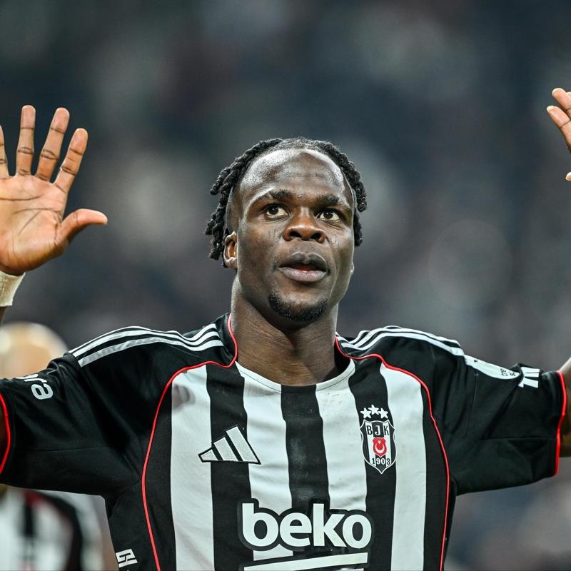 Be�ikta�l� Junior Olaitan'a milli davet