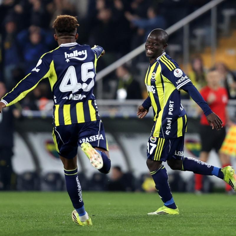 N'Golo Kante, Fenerbah�e formas�yla siftah yapt�