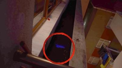 7 y�ll�k kan izi vah�eti ��zd�... E�ini par�alay�p bo�anma davas� a�m��