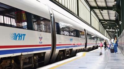 Bayramda YHT yolcu kapasitesi art�yor