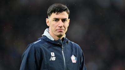 Milli kaleci Berke �zer g�nl�n� Frans�z modele kapt�rd�! Payla��m her �eyi ele verdi...