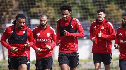 Antalyaspor, Ba�ak�ehir ma��na haz�r