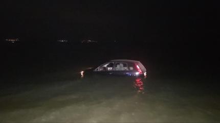 Bursa'da otomobil g�le d��t�... 1 ki�i yaraland�