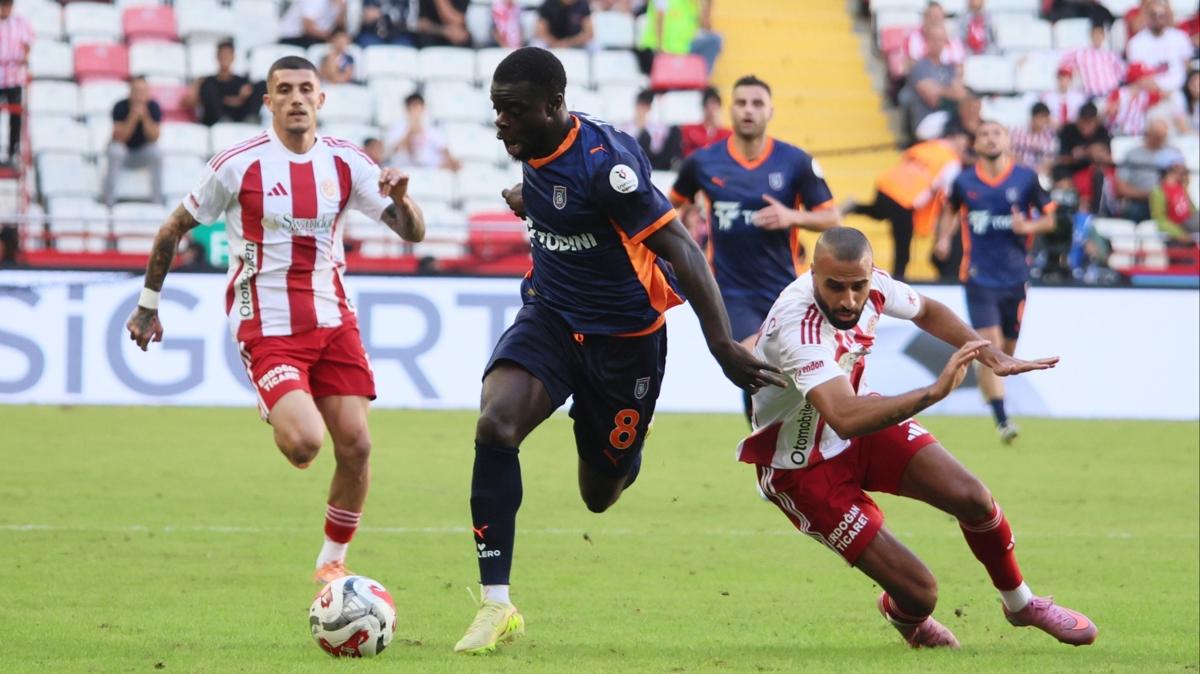 Antalyaspor Ba�ak�ehir S�per Lig foto�raflar� resimleri