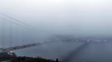 Bo�az'da sis engeli... Gemi trafi�i durdu
