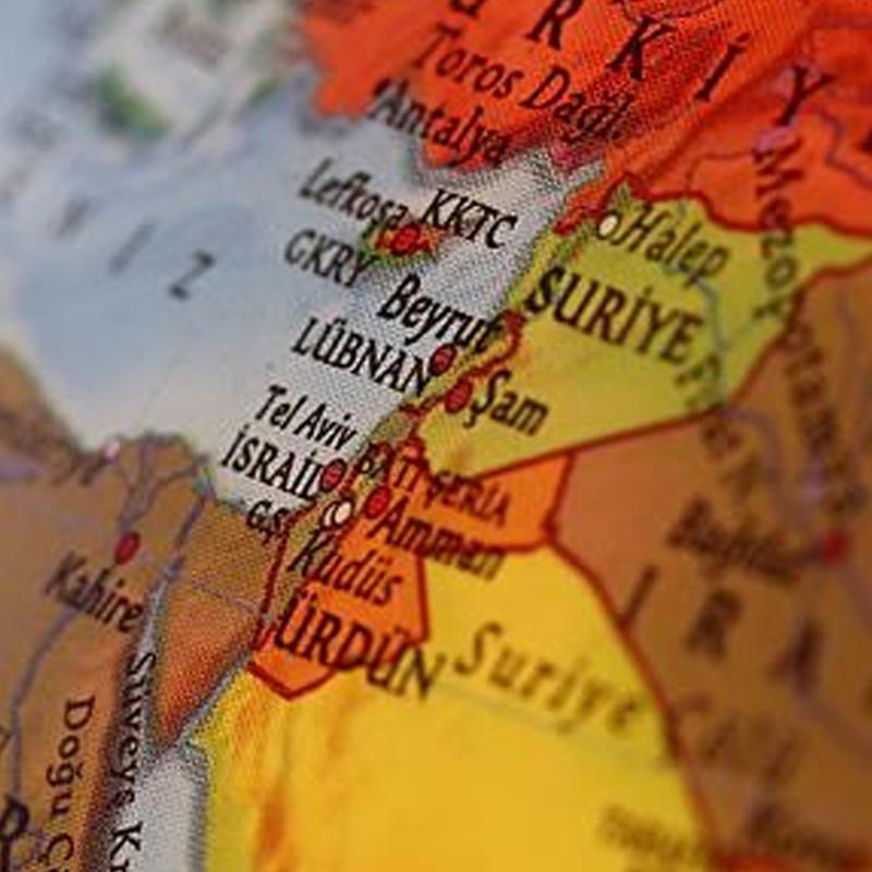 Soyk�r�mc� �srail'den L�bnan'� i�gal giri�imi... B�lgeye sald�r� tehdidinde bulundu