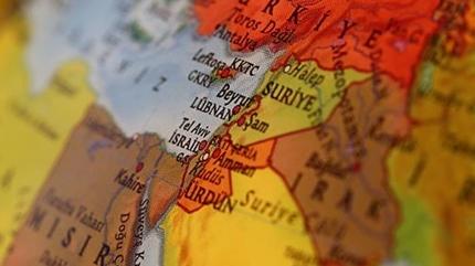 Soyk�r�mc� �srail'den L�bnan'� i�gal giri�imi... B�lgeye sald�r� tehdidinde bulundu