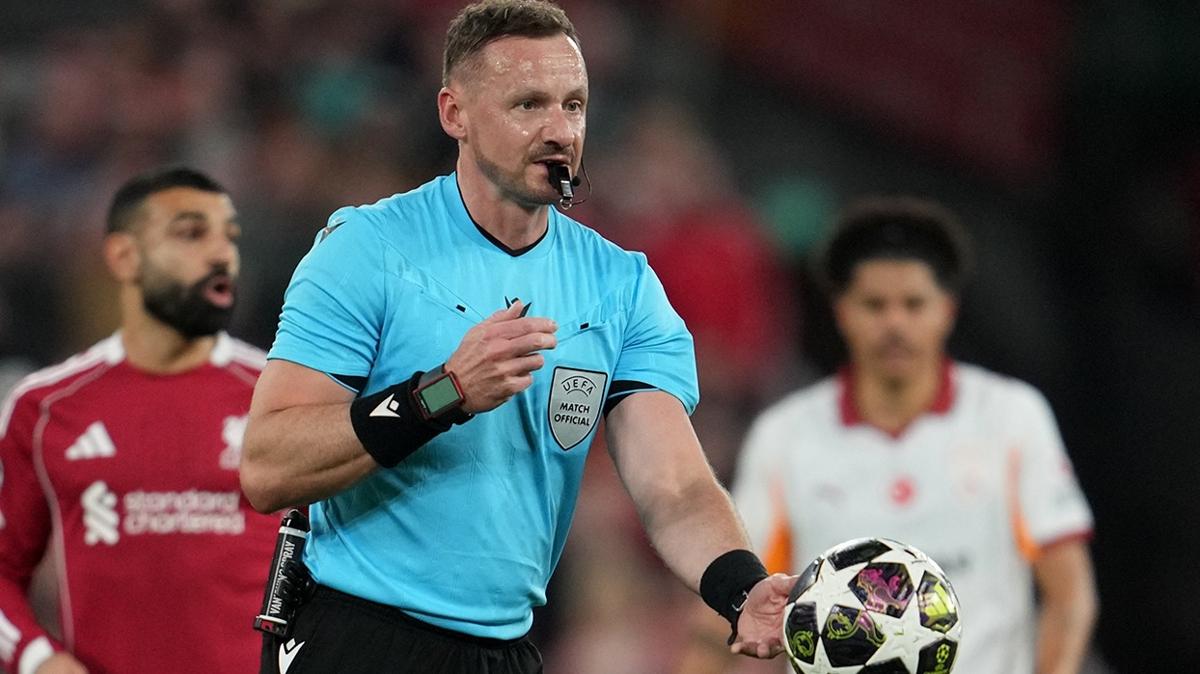 galatasaray liverpool hakem foto�raflar� resimleri