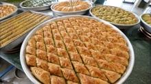 �ki kat�na ��kt�... Antep baklavas�nda bayram mesaisi