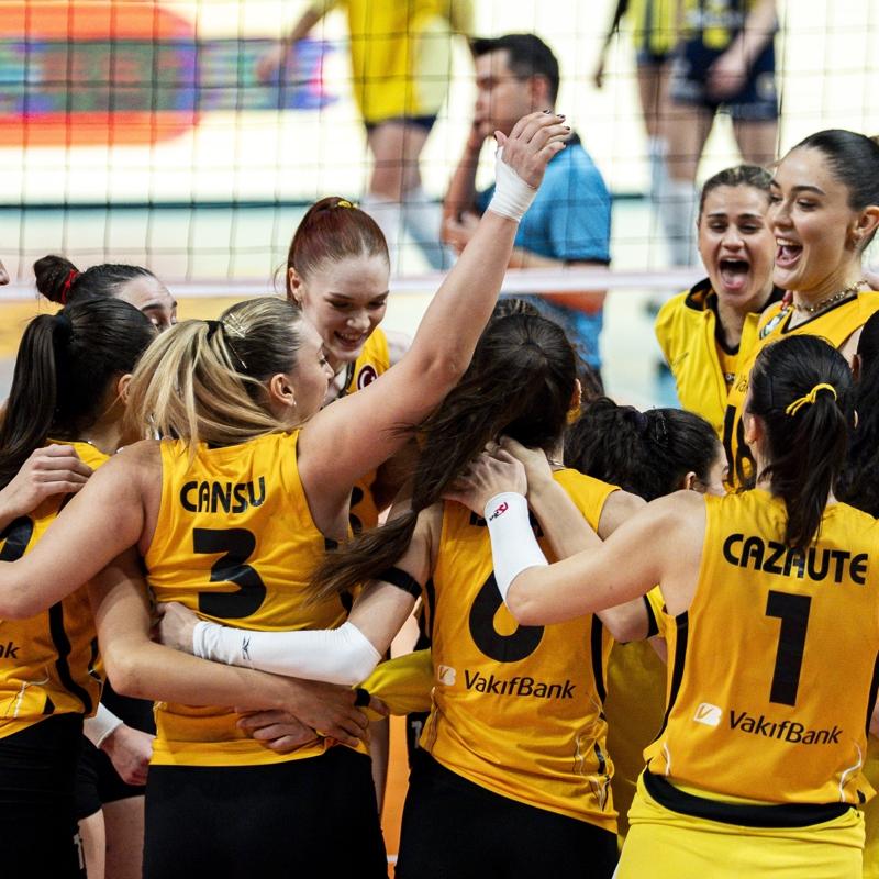 Vak�fBank, D�rtl� Final i�in sahaya ��k�yor