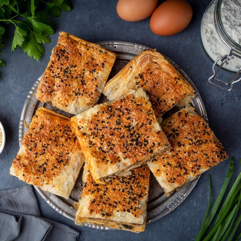 Peynirli b�rek tarifi! ��t�rl��� iz b�rak�yor