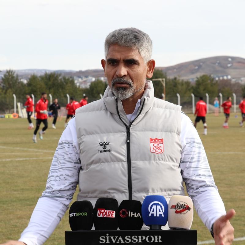 Sivasspor'da �smet Ta�demir'den play-off s�zleri: Bu y�l her �eyi yapaca��z