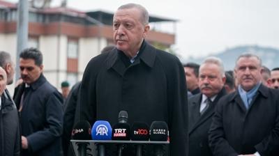 Ba�kan Erdo�an, cuma namaz�n� Merkez Sahil Camisi'nde k�ld�