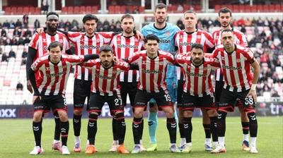 Sivasspor deplasmanda! Manisa FK kar��s�nda kritik s�nav