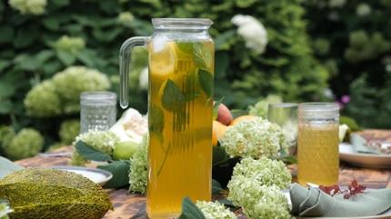 Karn� d�md�z yapan detoks suyu! Lavaboya ��kar�yor