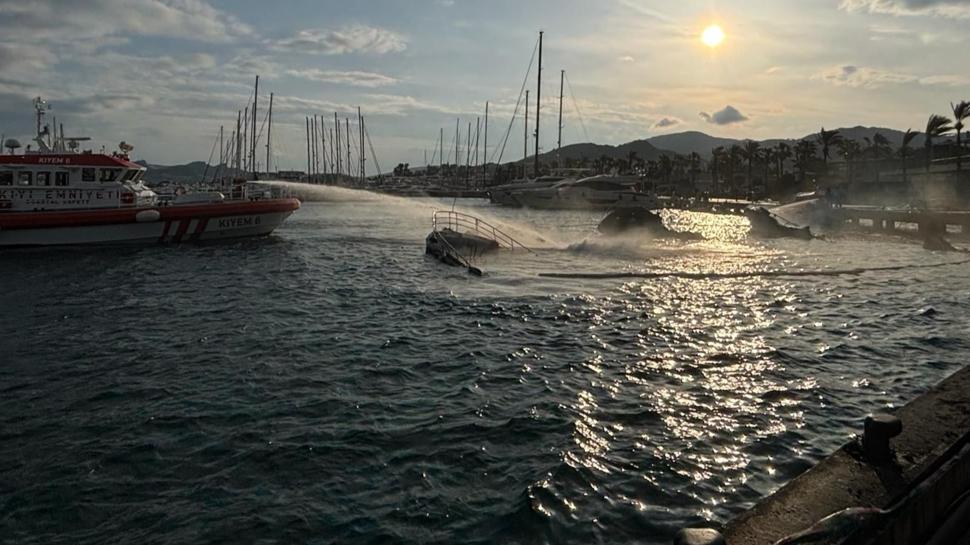 Bodrum'daki l�ks yatlar cay�r cay�r yand�! Tatilciler g�ne alevlerle uyand�