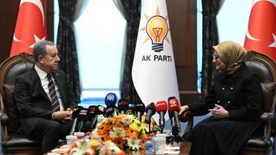 AK Parti Genel Merkezi'nde siyasi partiler arası bayramlaşma