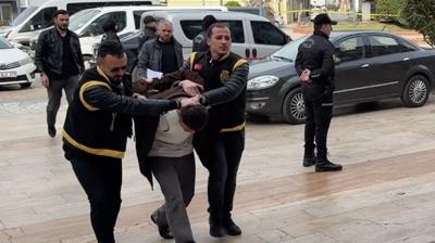 Eski Ayd�nspor Ba�kan� Erhan �zl�er ve karde�ini �ld�ren ��pheli adliyede