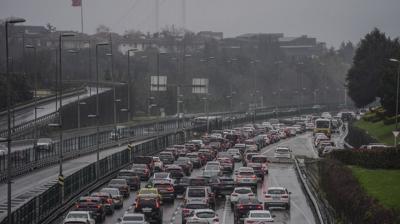 �stanbul'da trafik yo�unlu�u y�zde 74'e ��kt�