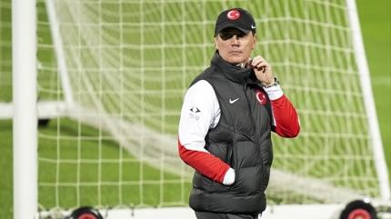 A Milli Futbol Tak�m�, Romanya ma��n�n haz�rl�klar�n� s�rd�rd�