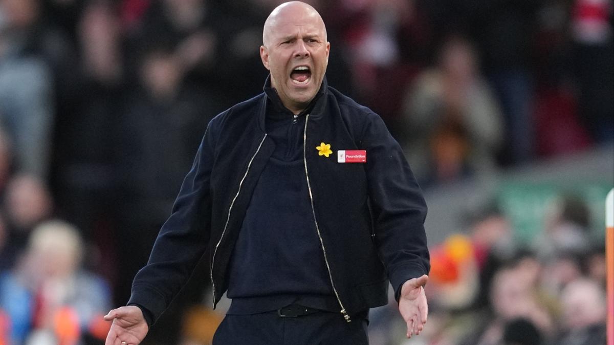 liverpool premier lig arne slot foto�raflar� resimleri