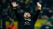 Borussia Dortmund geriden gelerek kazand�