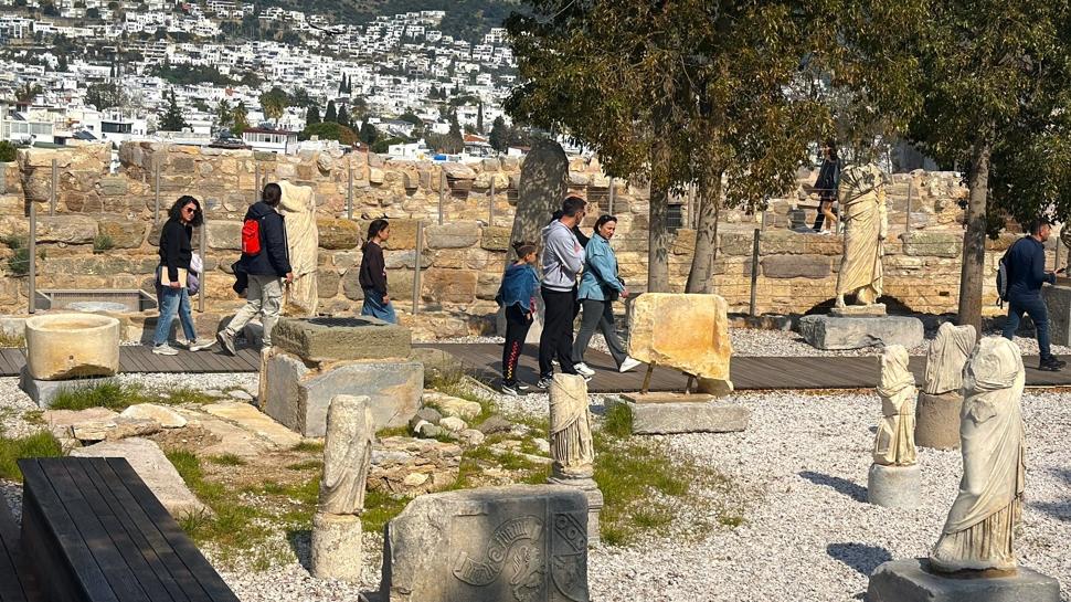 Tatilcilerin Bodrum'daki bayram tatili tercihi 'tarihi rotalar' oldu
