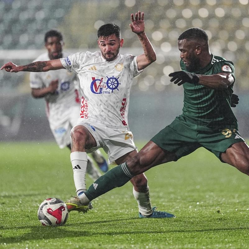 Erzurumspor liderlik koltu�unu b�rakmad�