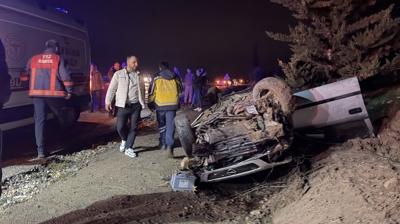 Ad�yaman'da kontrolden ��kan ara� takla att�: 2 ki�i yaraland�