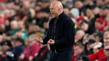 Liverpool 10 y�l sonra kabusu ya��yor