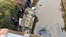 Giresun'da feci kaza: Ara� dereye u�tu! �l� ve yaral�lar var