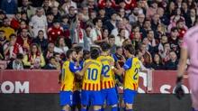 Valencia, Sevilla'y� deplasmanda devirdi