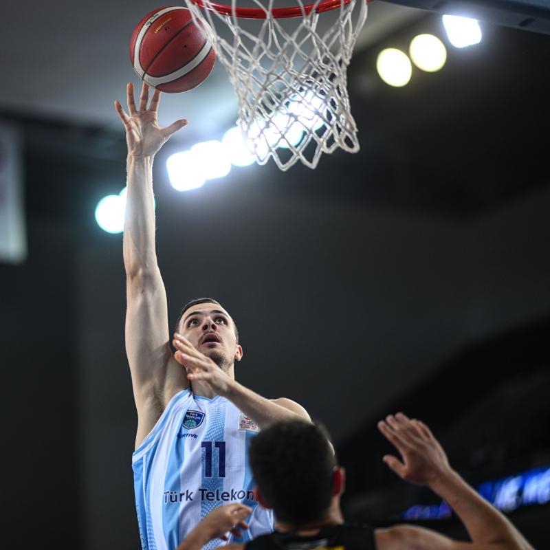 T�rk Telekom farkl� kazand�