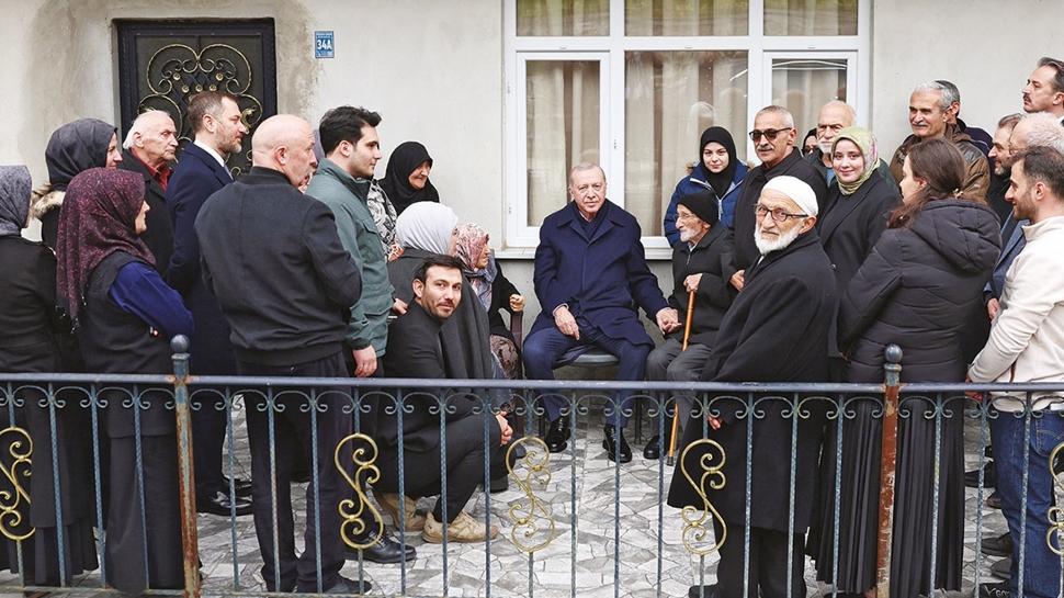 Baba oca��nda bayram ziyareti